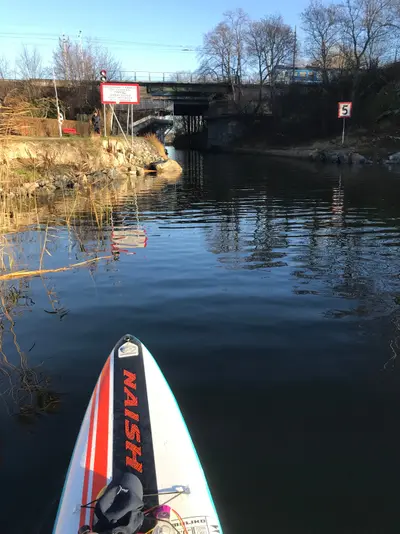 Kanal med mötesförbud och rödlyse🚦